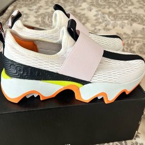 SOREL Kinetic Impact II Lace Sneaker - Women's